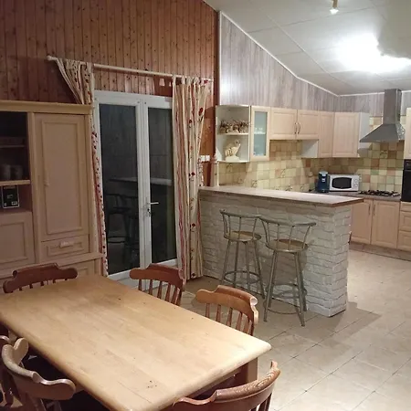 Casa de Férias Maison Au Calme Proche Vignes Et Forêt Meursac